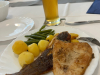 Maischolle-mit-Beilagen